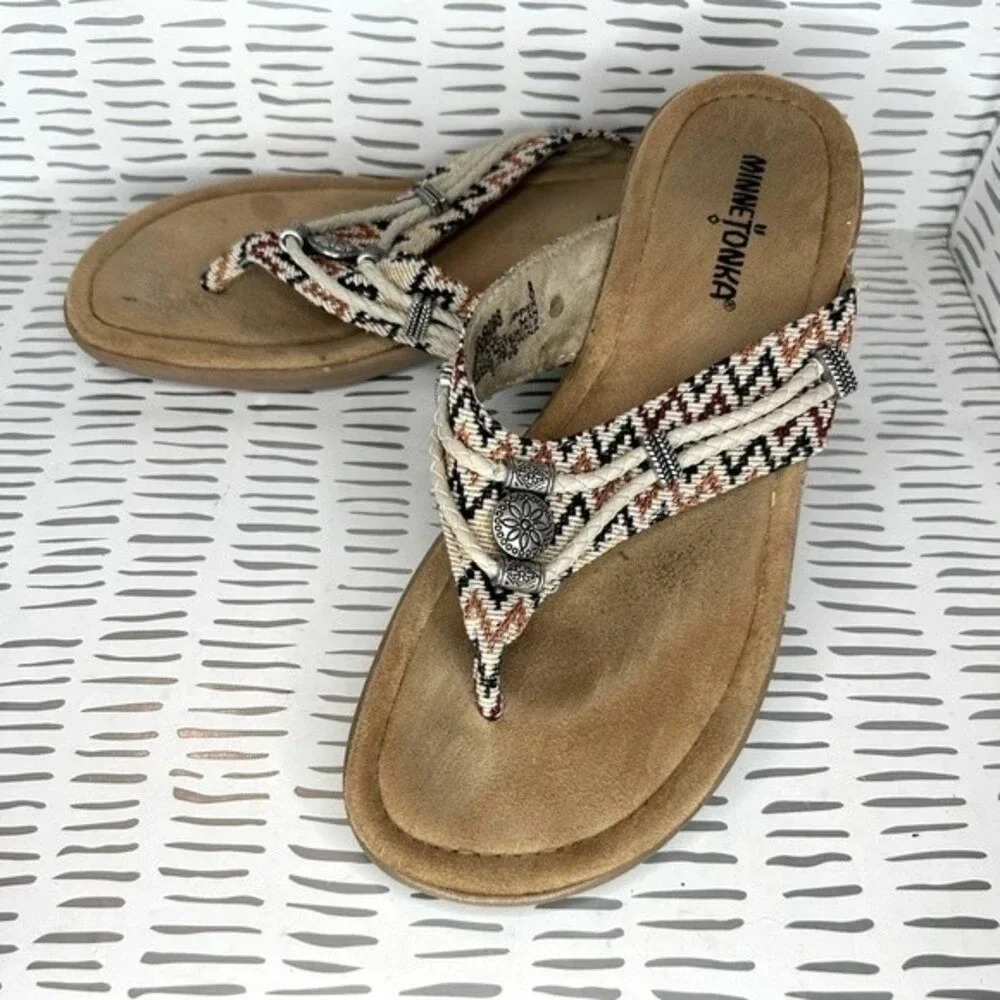Minnetonka Women's Silverthorne 360 Sandal size 8